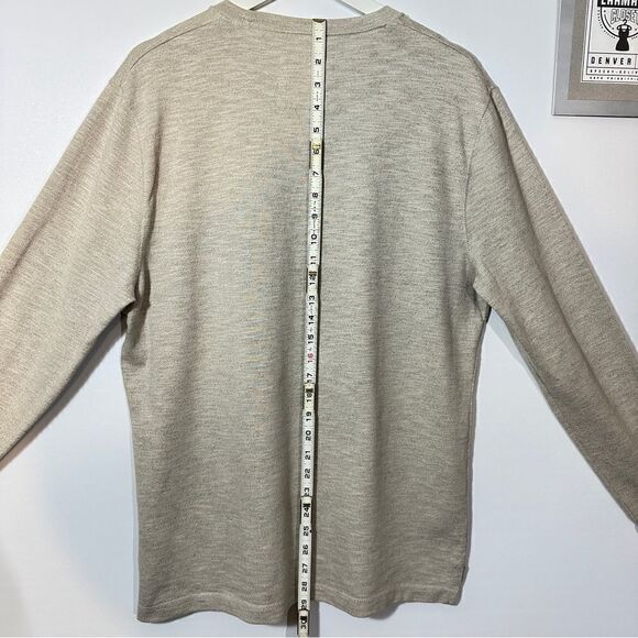 Hollister Textured Crewneck Sweater-Large  - Picture 9 of 13